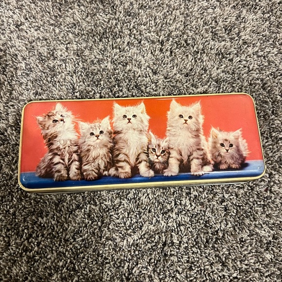 Adorable Vintage Pretty Kitty Tin Can - Picture 3 of 12